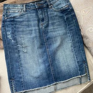 NWOT Denim KUT from the cloth. Skirt size 6.